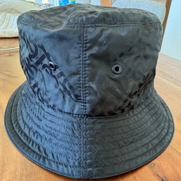 Burberry Monogram Jacquard Bucket Hat sz M - barely worn - Picture 5 of 10